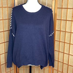 Romeo & Juliet Couture Sweater Navy White Whip Stitch Accents Tunic Sweater